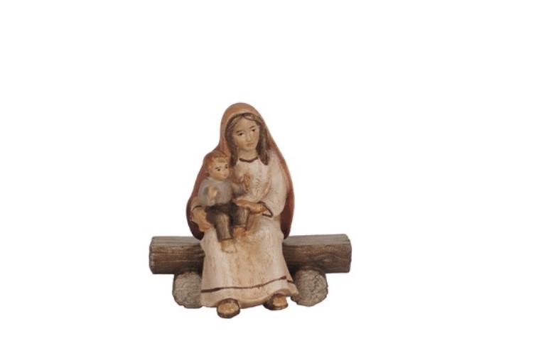 PE Hirtin mit Kind auf Bank Nr. 351