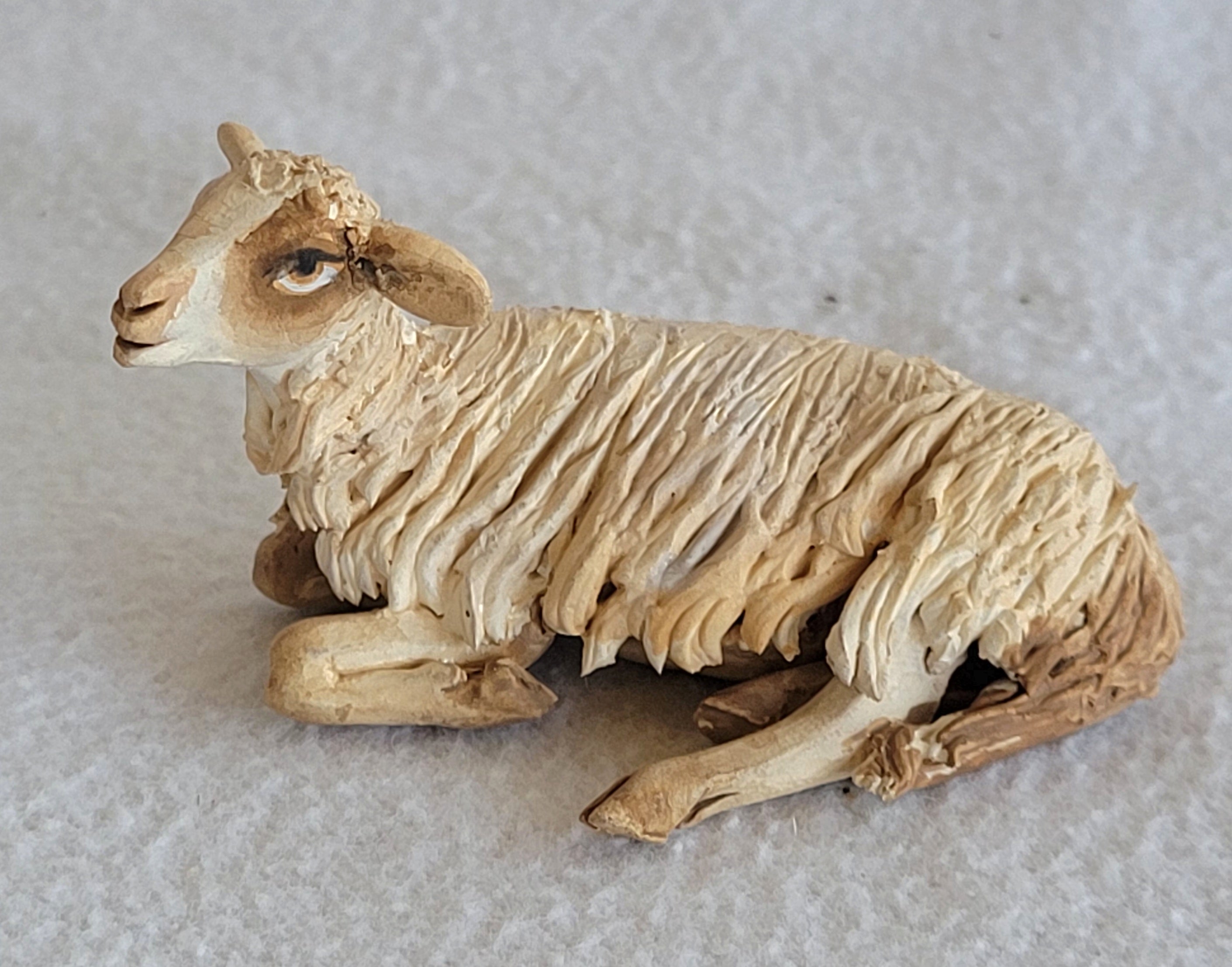 Schaf liegend 10 cm