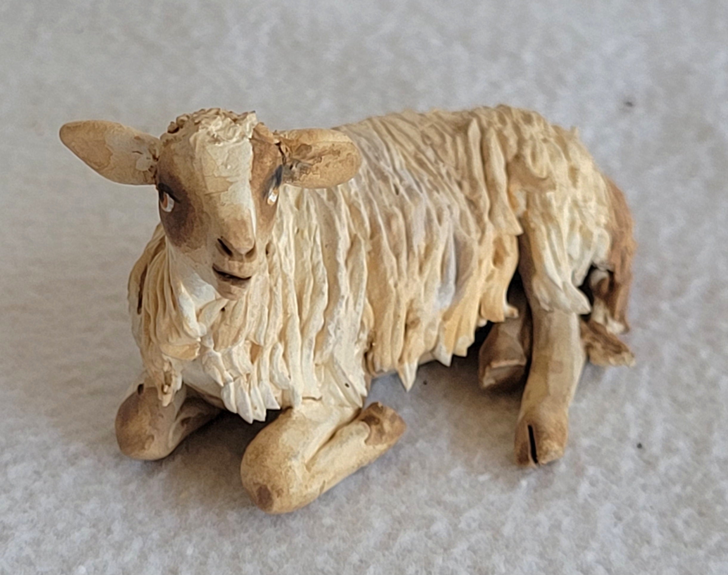 Schaf liegend 10 cm