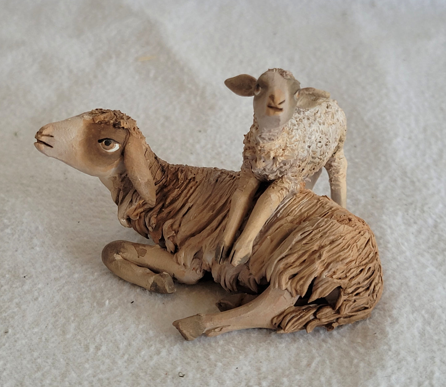 Schaf liegend mit Lamm 13 cm