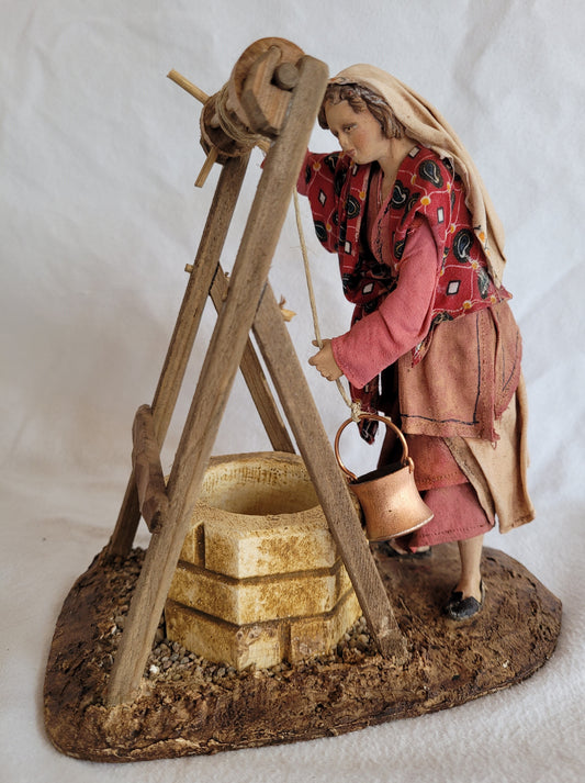 Hirtin am Wasserbrunnen 18 cm